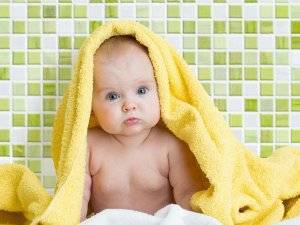 Можно ли купать ребенка при кашле и насморке