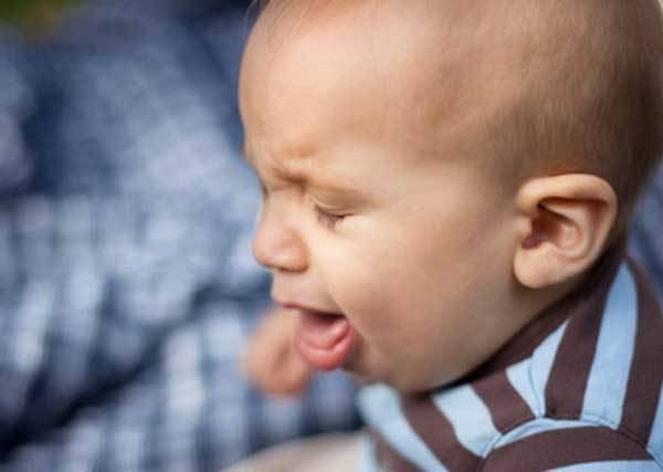 Как отличить сухой кашель от влажного у ребенка двух лет