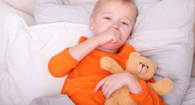 Лающий кашель у ребенка с температурой чем лечить в домашних условиях