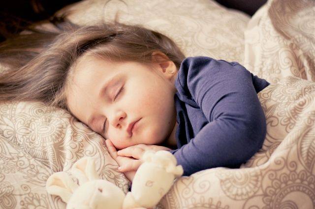 С какого возраста ребёнку нужна подушка?
