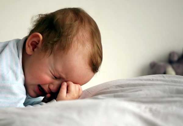 Е. комаровский: ребенок плохо спит ночью и часто просыпается, что делать, если спит беспокойно и много ворочается