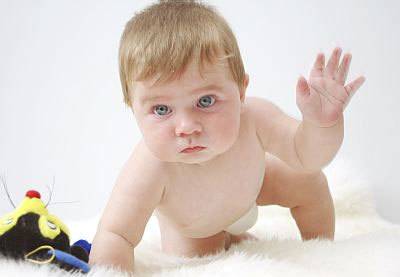 Пытается сесть, ползти и ходить :)  4 месяца!!! не опасно ли? - запись пользователя екатерина (lelikat) в сообществе развитие от рождения до года в категории физическое развитие - babyblog.ru