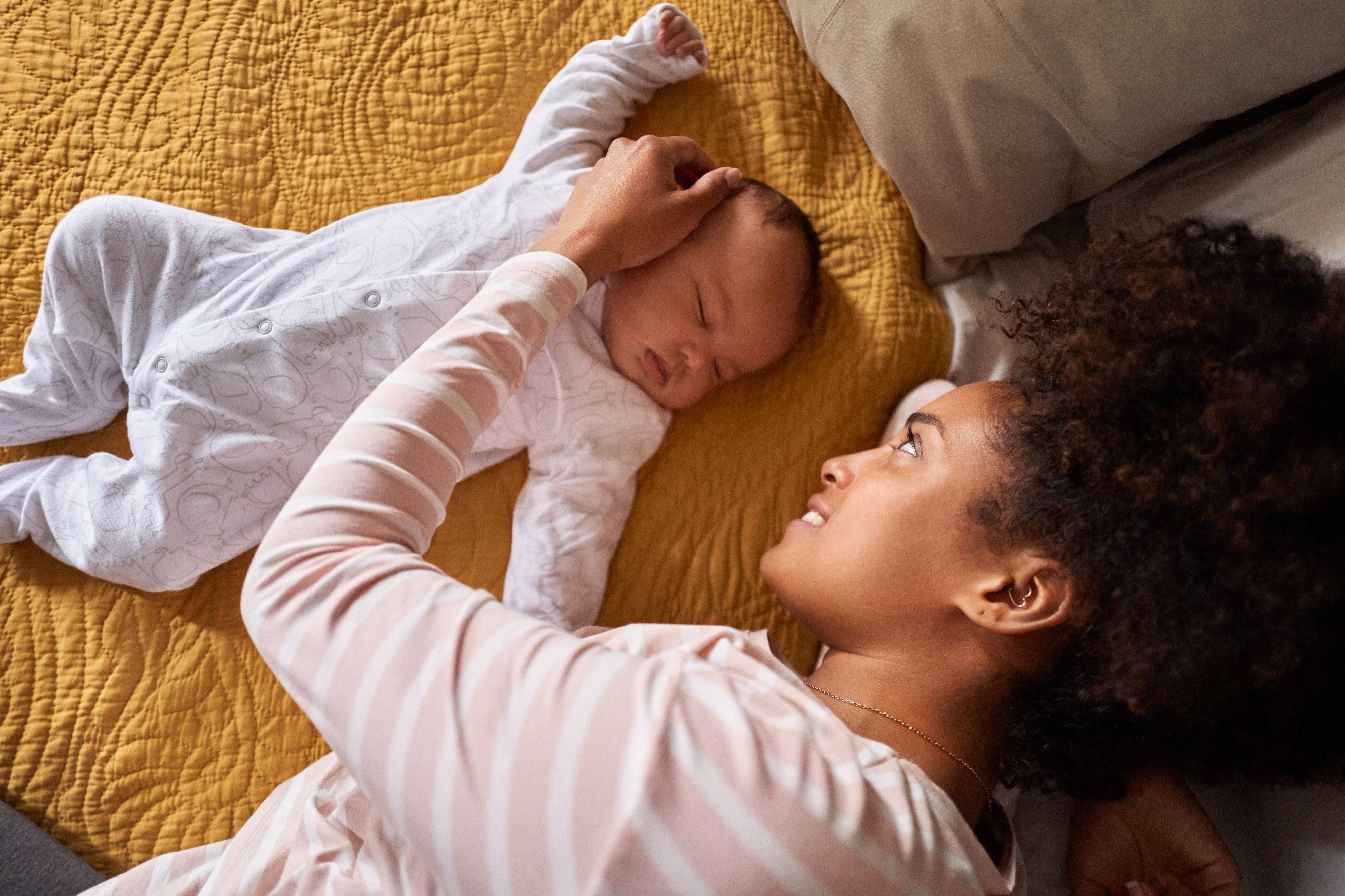 Как научить малыша самостоятельно засыпать