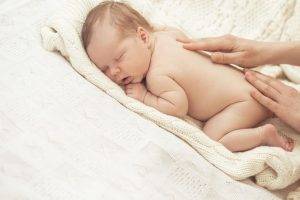 Рекомендации и правила проведения массажа для новорожденных от 0 до 3 месяцев