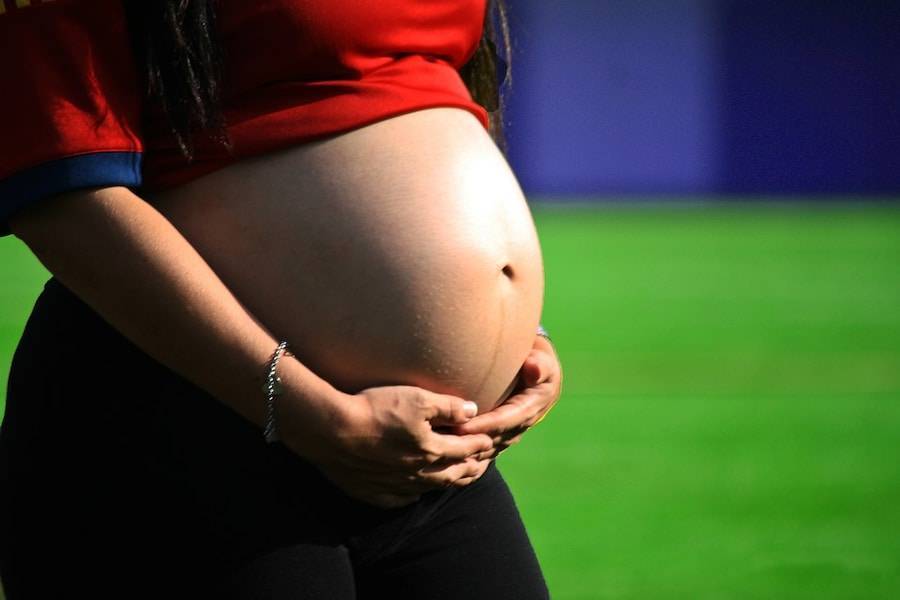 Повышенное газообразование после родов: что делать при метеоризме и вздутии живота у кормящей матери
