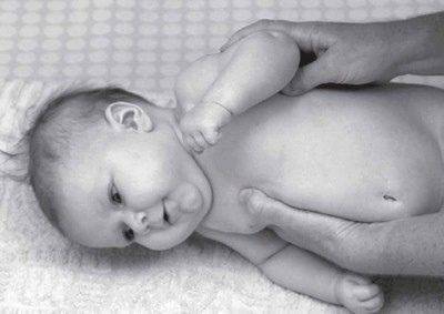 Новорожденный: лечить или пройдет? 7 вопросов неврологу. ребенок вздрагивает, срыгивает, трясутся ручки и ножки