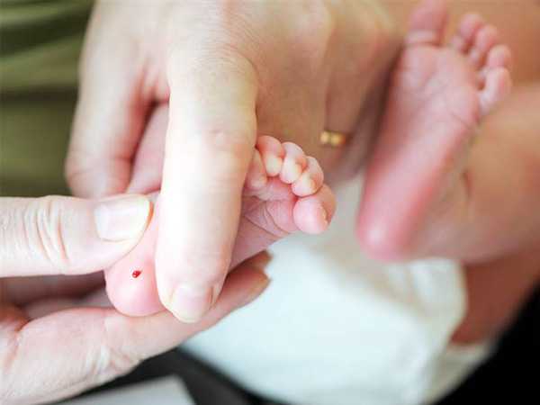 Зачем нужен скрининг новорожденных, можно ли отказаться?