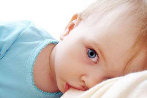 Ребенок срыгивает после каждого кормления грудным молоком, смесью – причины. срыгивание у новорожденных – норма