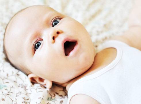 Почему появился запах ацетона изо рта у ребенка?