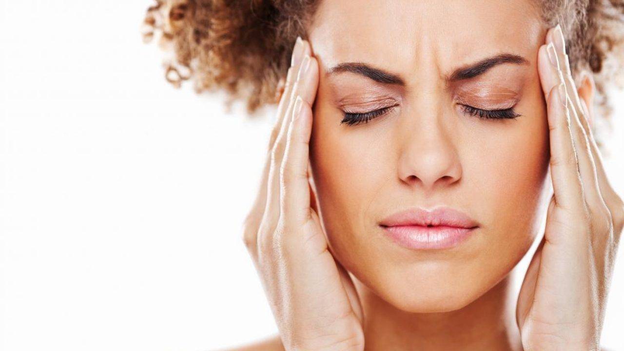 Болит голова в области лба - способы лечения и вероятные причины
