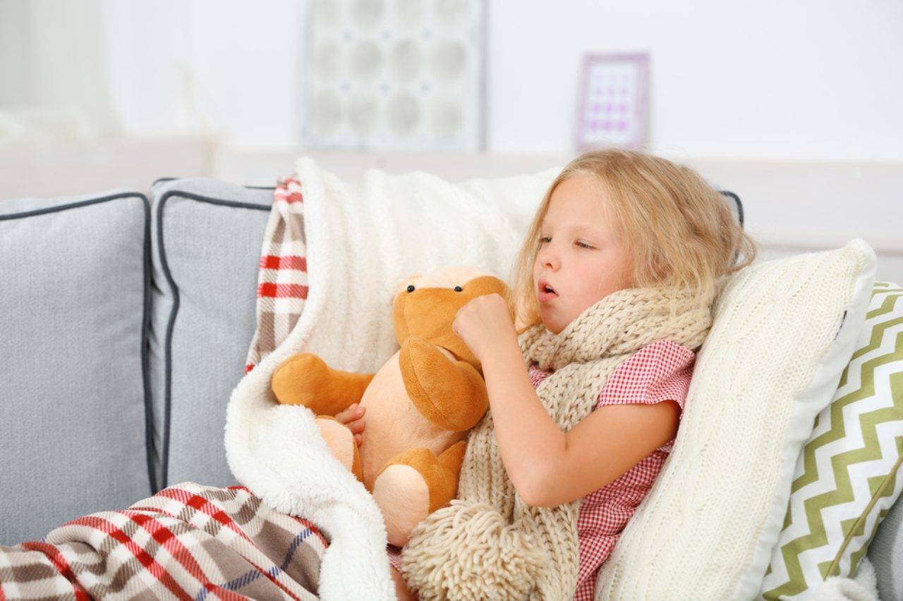 Детский кашель: причины появления и способы лечения