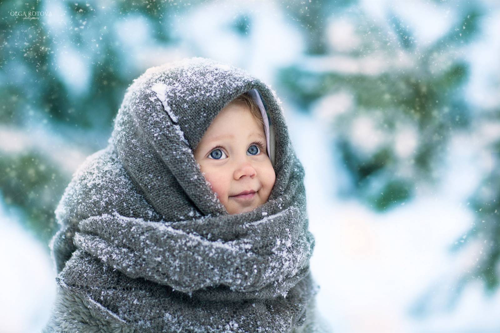 Можно ли долго гулять с ребёнком при повышенной температуре?