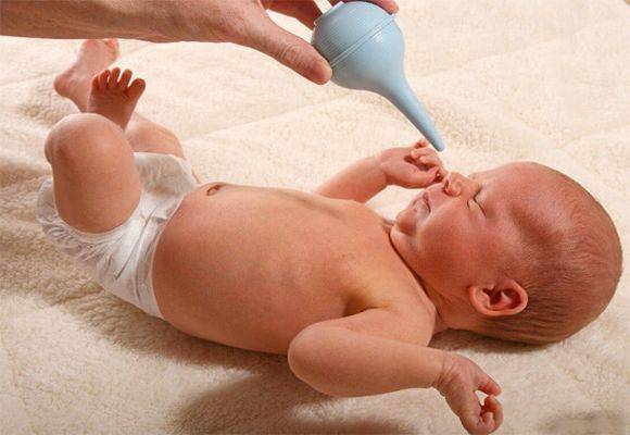 Можно ли высасывать сопли у ребенка пылесосом
