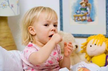 Аллергический кашель у ребенка до года: основные признаки, как отличить от других видов кашля, основные методы помощи малышу со стороны родителей