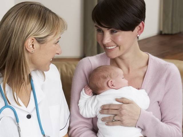 Какими врачами должен быть осмотрен младенец 3-х месяцев