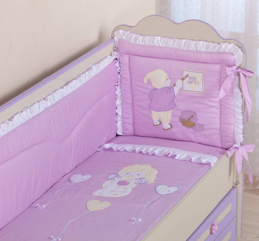 Топ-5 лучших комплектов в кроватку для новорожденного из 4, 6, 7 предметов: плюсы и минусы моделей