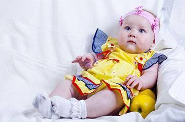 Кенгуру для новорожденных: со скольки носить, как выбрать