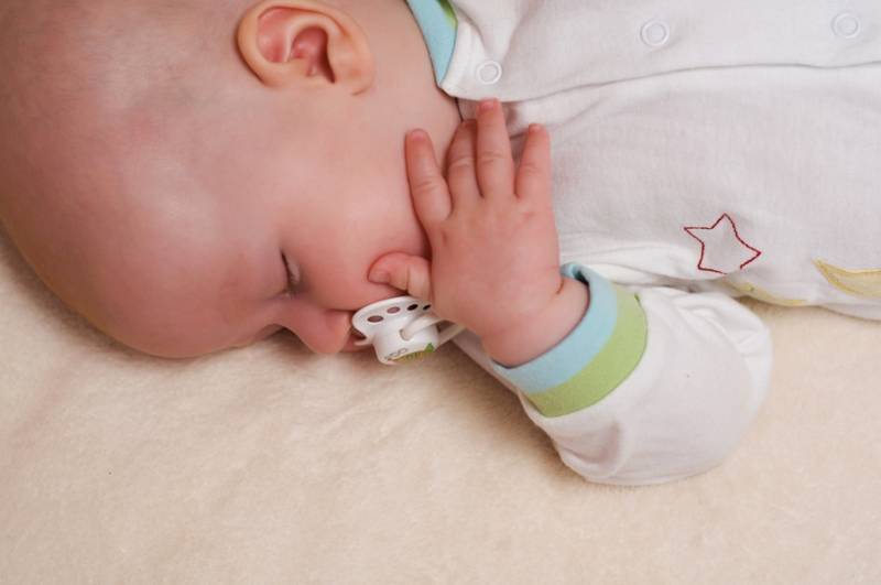 Подушка для кормления ребенка — незаменимая вещь при вскармливании + фото