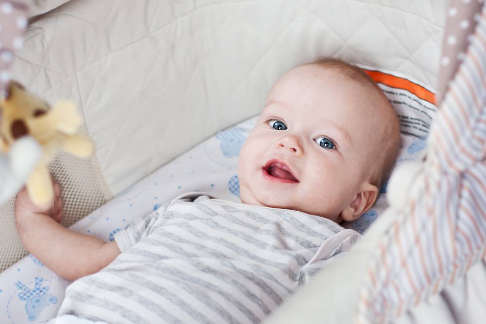 Топ-18 видов детских кроваток для новорожденных: описание и обзор качеств
