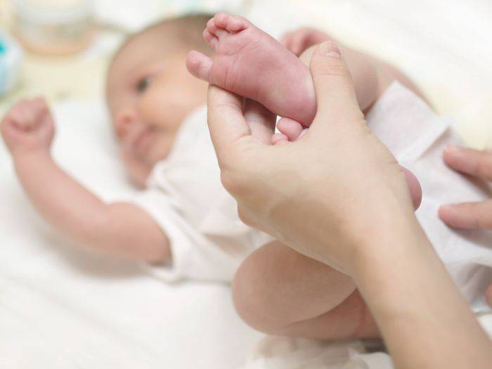 Раздражения от подгузников: пеленочный дерматит и опрелости новорожденных. как избавиться от опрелостей?