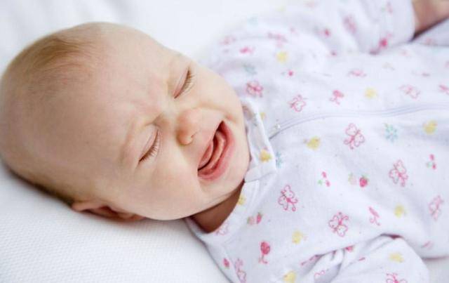 Е. комаровский: ребенок плохо спит ночью и часто просыпается, что делать, если спит беспокойно и много ворочается