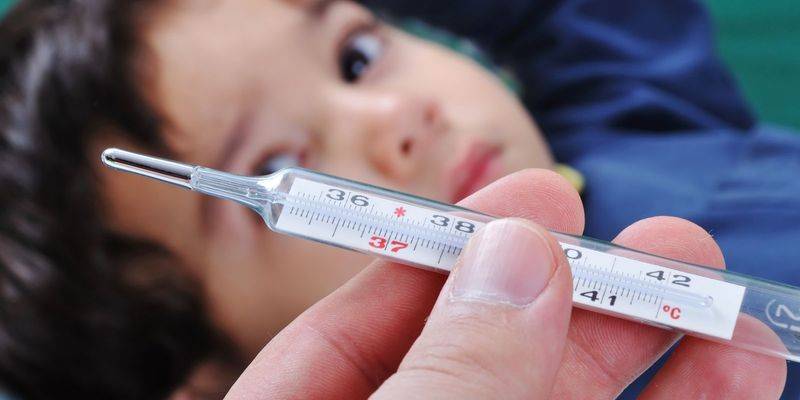 Разбираемся в причинах и последствиях: сколько держится температура при орви у ребёнка