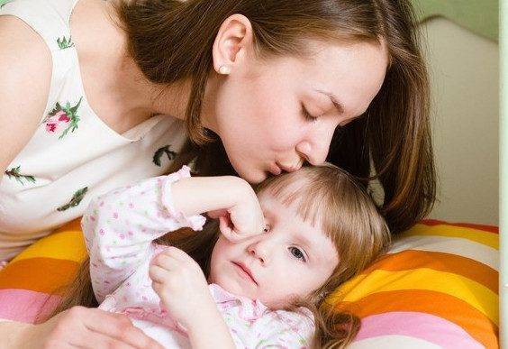 О чем говорит запах ацетона изо рта у ребенка?
