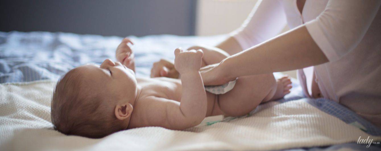 Гигиена новорожденных девочек, белый налет, особенности интимного ухода