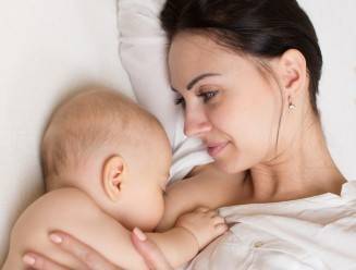 Все о кормлении новорожденных в первые дни жизни. график кормления грудью и смесью