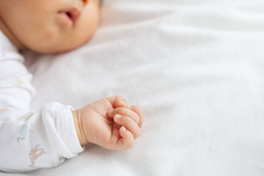Сколько по времени кормить новорожденного грудным молоком: принципы успешного грудного вскармливания