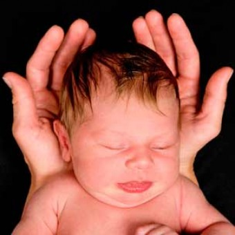 Большой родничок у новорожденного: причины и правильный уход