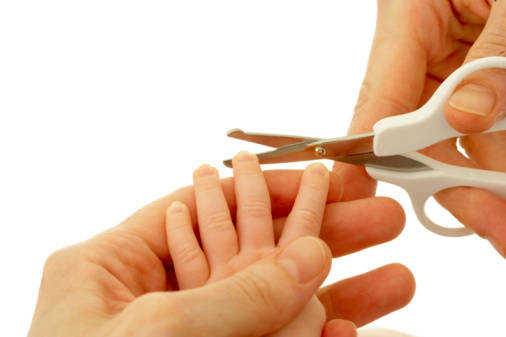 Рекомендации о том, как стричь ногти ребенку