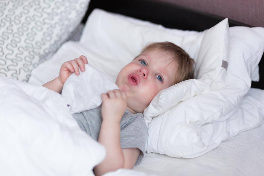 Как лечить затяжной насморк у детей. если долго не проходит