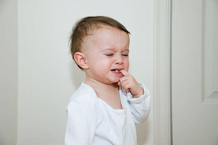 Рвота при прорезывании зубов у детей: причины, лечение / mama66.ru