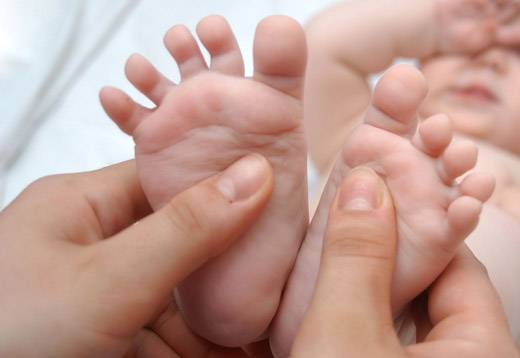 Шелушение кожи на ступнях ног у детей