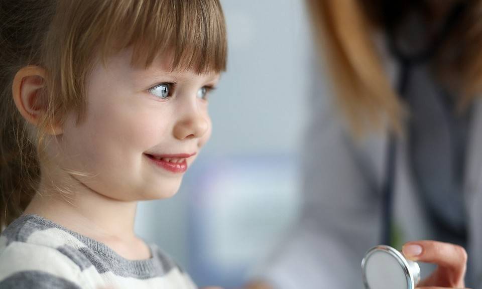 Каких врачей пройти в 1 год ребенку?