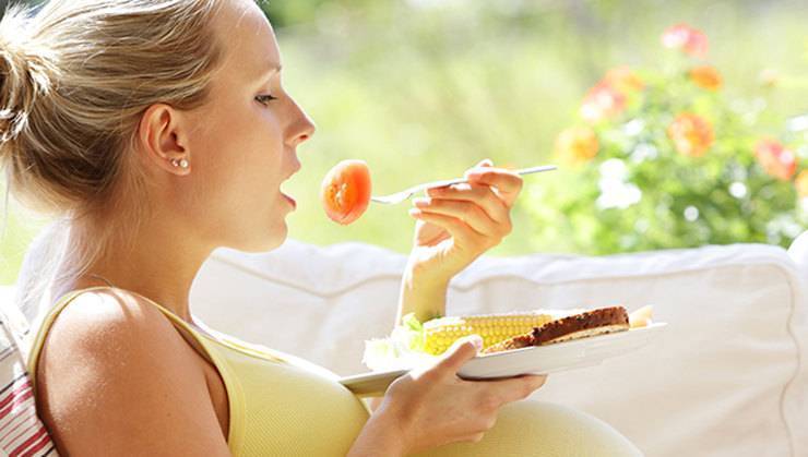 Что можно кушать при кормлении грудью в первый месяц: рацион питания и примерное меню