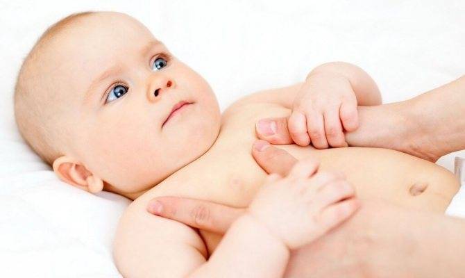 Шелушится кожа у новорожденного на теле, руках и ногах, на голове: что делать