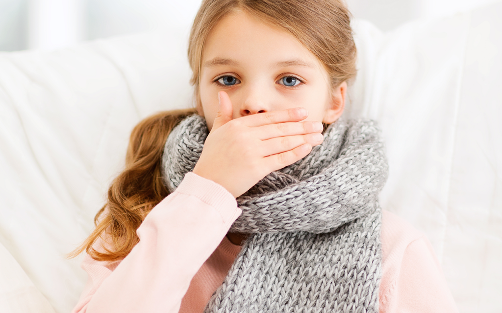 Почему ребенок покашливает без признаков простуды – нужно ли лечиться?