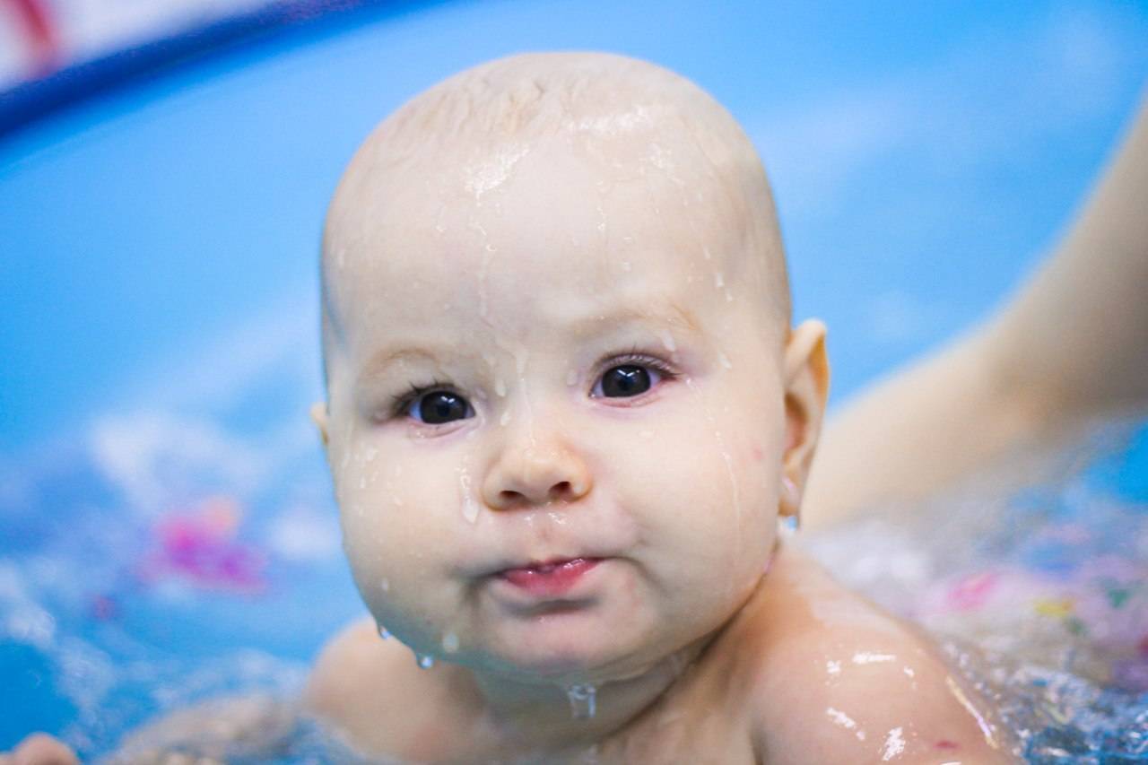 12 лучших детских бассейнов москвы: плавание для грудничков и будущих чемпионов