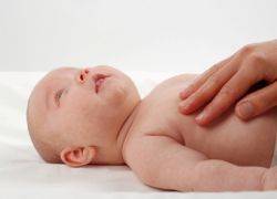 Уход за новорожденным ребенком в первые месяцы жизни