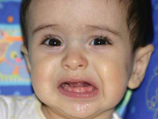 Температура при прорезывании зубов у детей — в каких случаях нужна помощь врача?