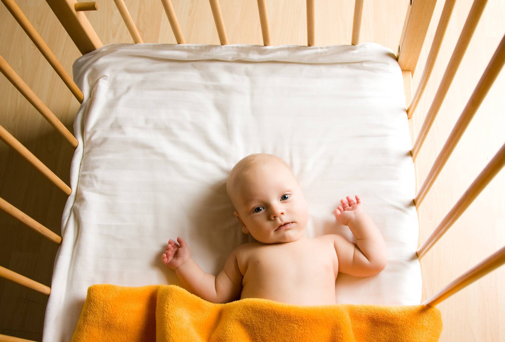 5 способов уложить ребенка спать без слез. укладывание спать ребенка 1-3 лет