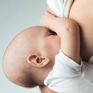 Хватает ли ребенку грудного молока?