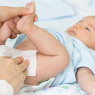 Что можно дать новорожденному от запора: обзор безопасных средств и препаратов