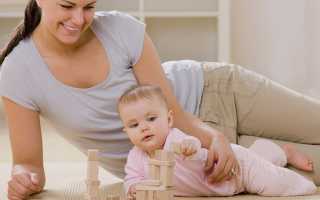 Как научить ребенка ползать на четвереньках и садиться