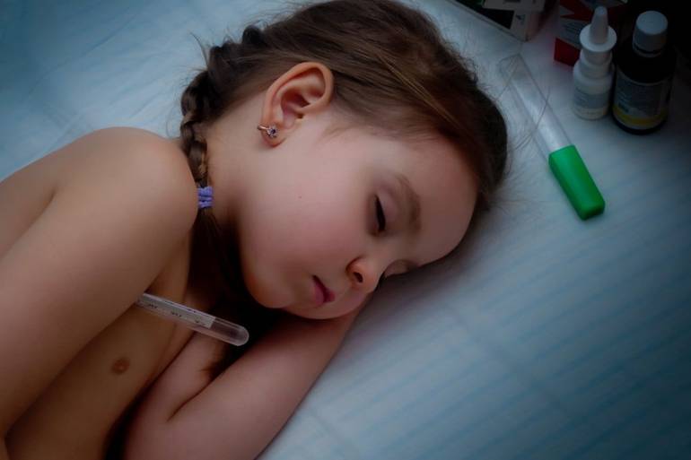 Высокая температура у ребенка: сбивать и лечить. высокая температура у ребенка - чем лечить. у ребенка температура 38-39. кашель