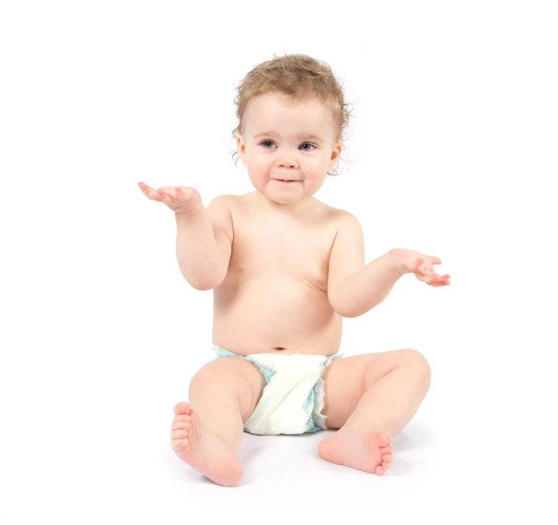 Смена наряда: как часто менять подгузники и одежду новорожденному ребенку?