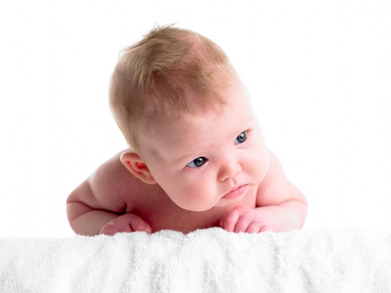 Малыш 1 месяц развитие и что умеет