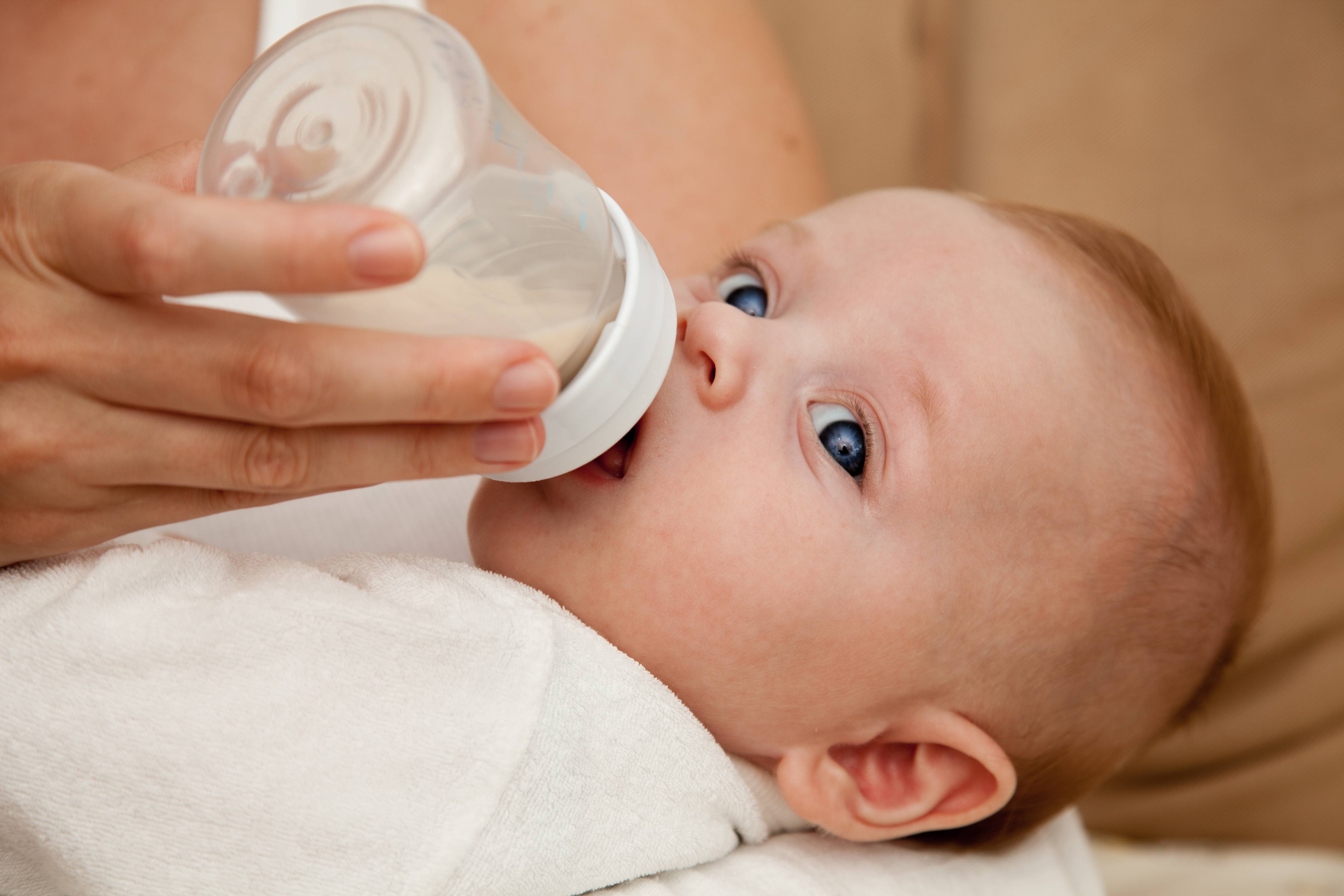 До какого возраста кормить грудью − как обезопасить своего ребенка на первых этапах его жизни?